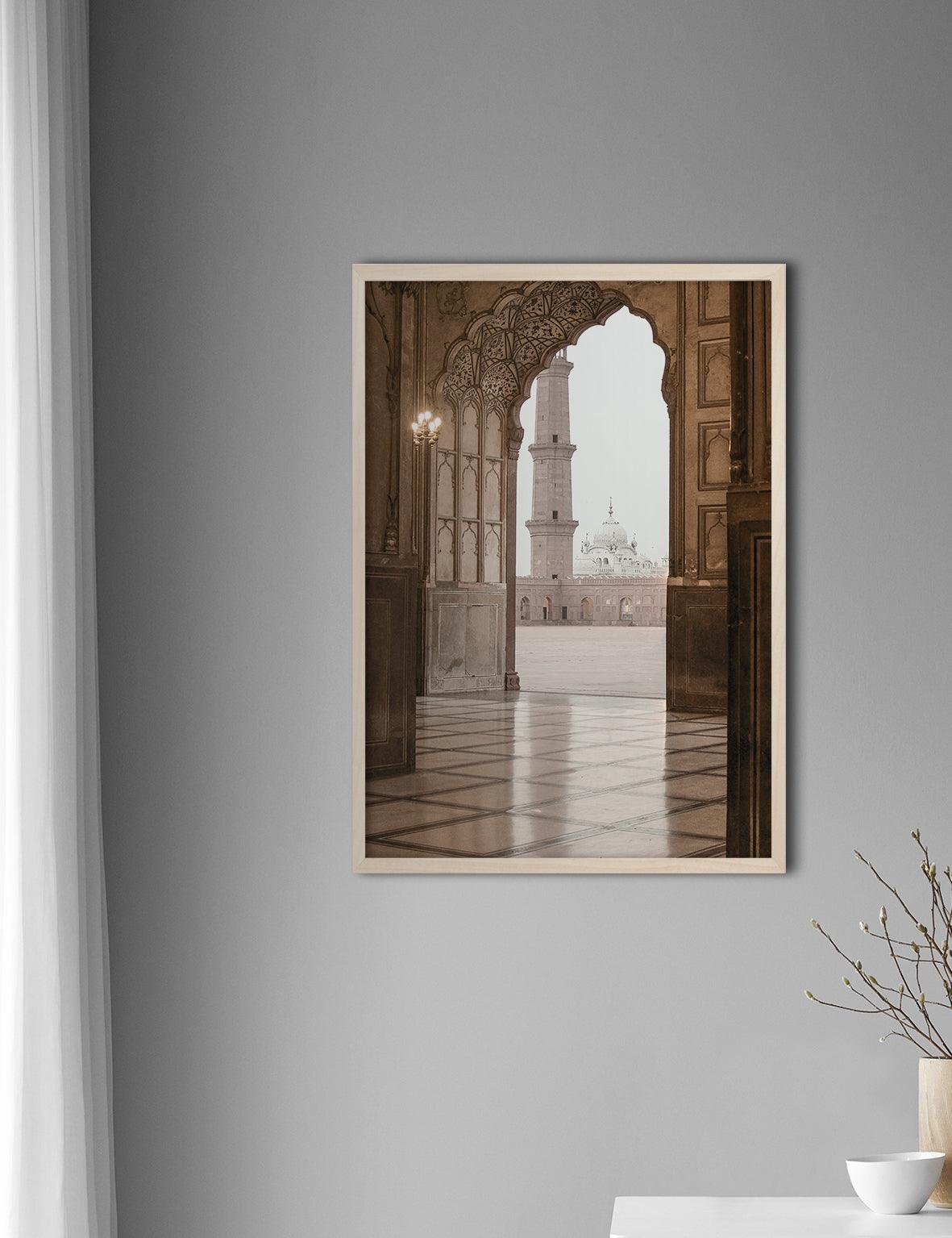 Badshahi Mosque Arch Vertical - Doenvang