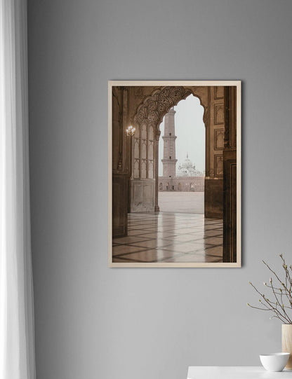 Badshahi Mosque Arch Vertical - Doenvang